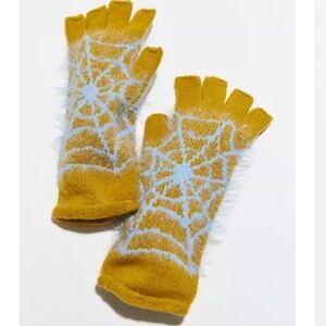 Ellie fingerless gloves